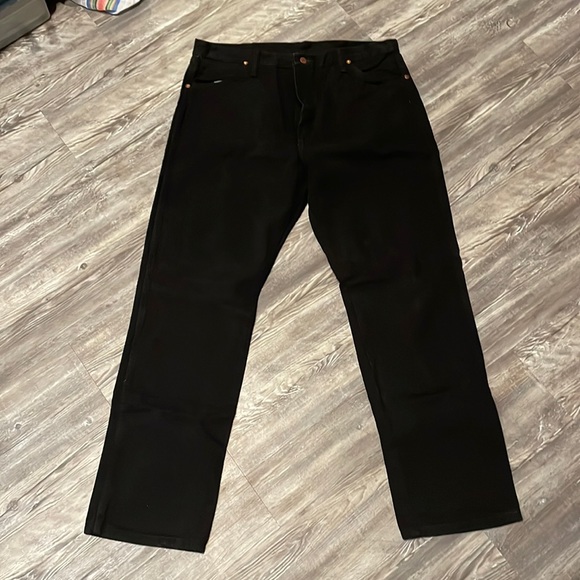 Wranglers Men’s 37x32 13MWZ Cowboy Cut Jeans - Picture 1 of 5